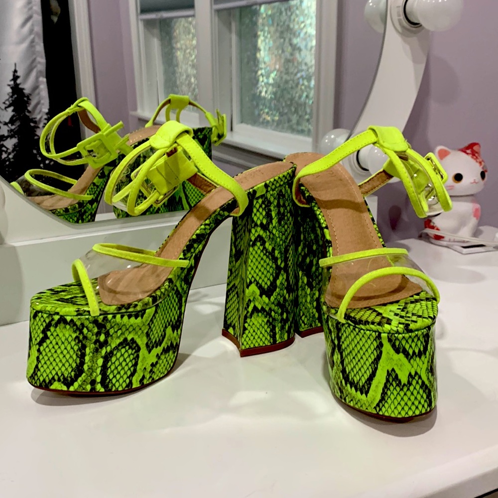 Platform Heels - DollsKill